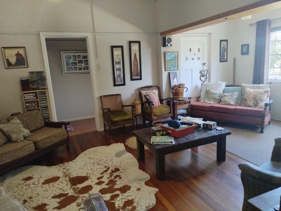 4 Bedroom Property for Sale in Ruststasie Western Cape